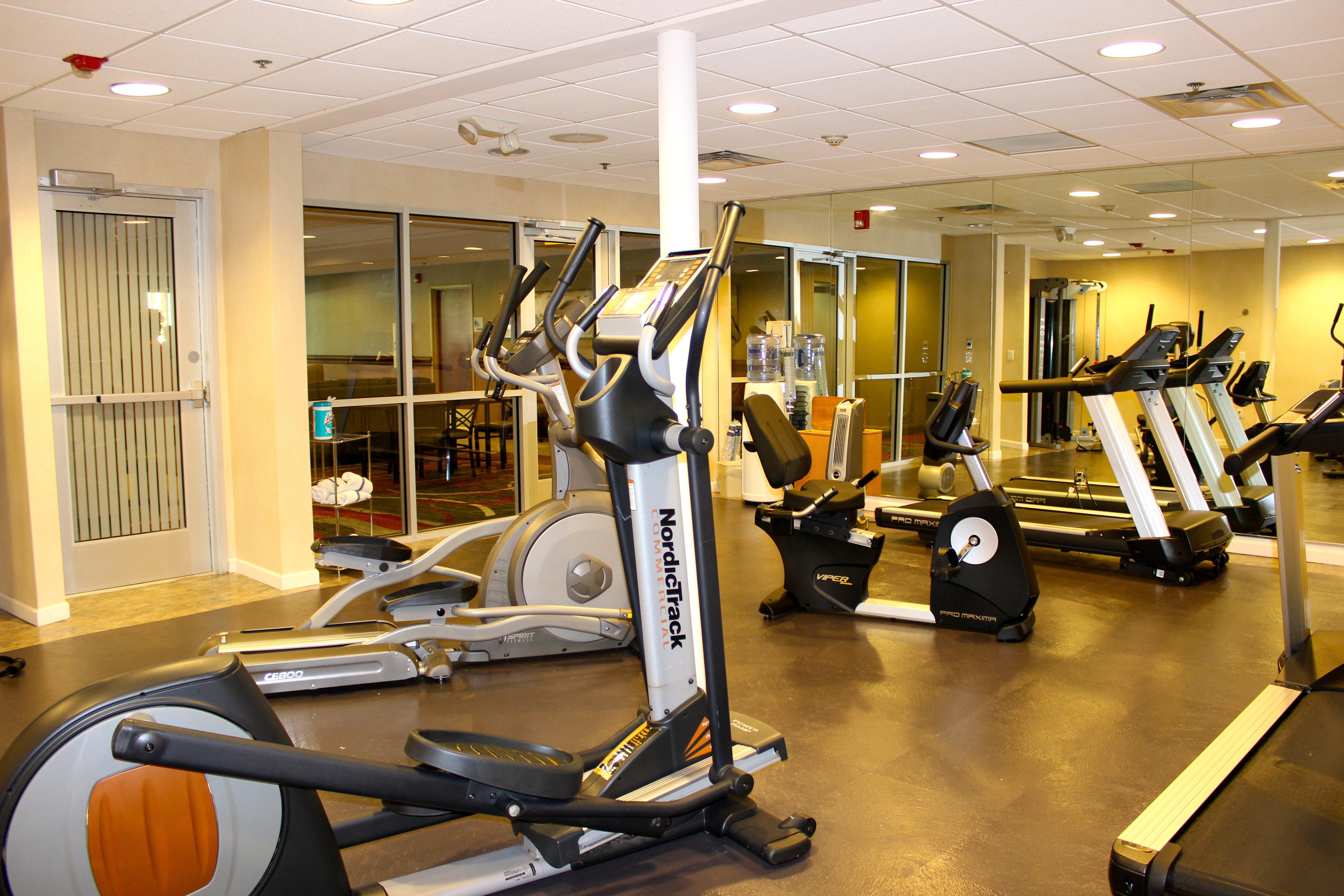 Holiday Inn Express Hotel & Suites Waterford By Ihg Экстерьер фото