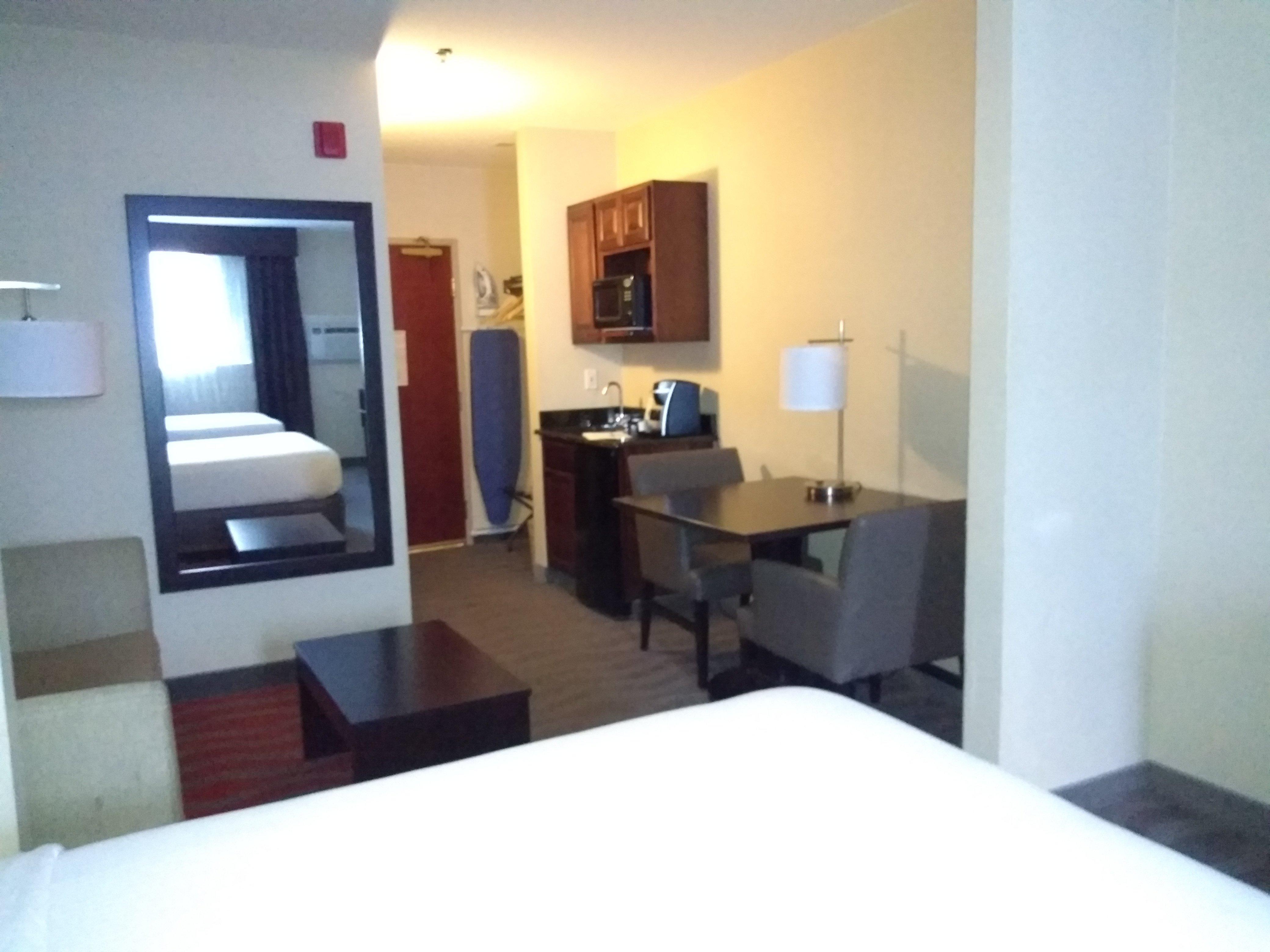 Holiday Inn Express Hotel & Suites Waterford By Ihg Экстерьер фото