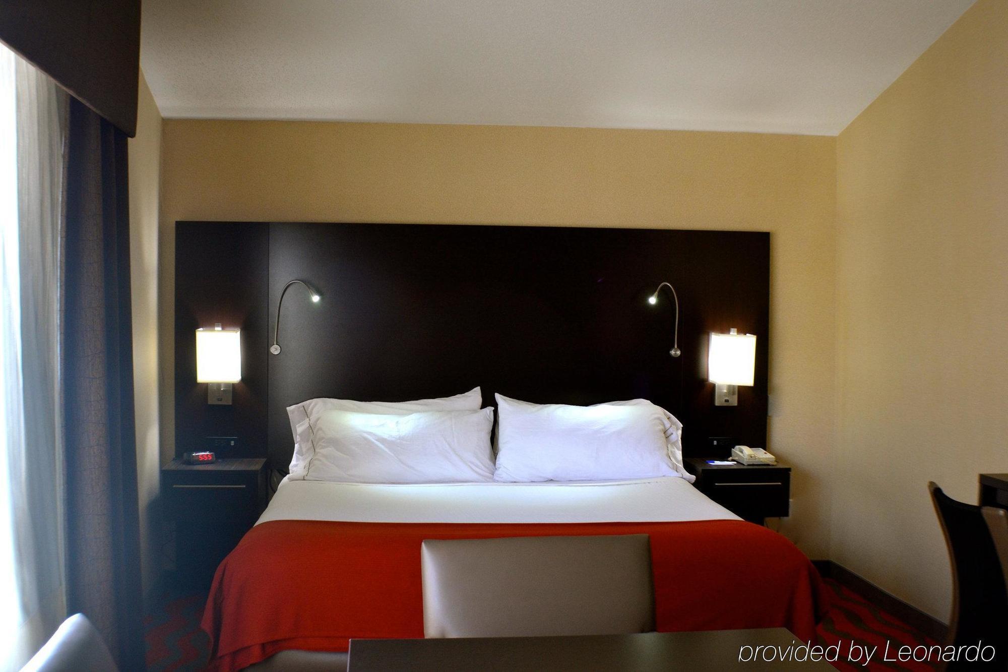 Holiday Inn Express Hotel & Suites Waterford By Ihg Экстерьер фото